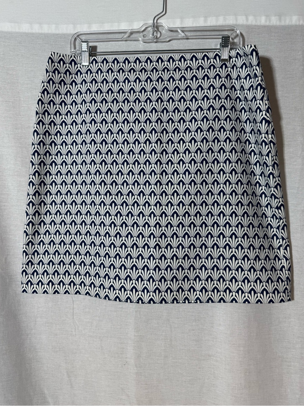 Talbots Navy and White Mini Skirt with Geometric Print Size 12